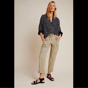 Anthropologie Angela cropped cargos size 27